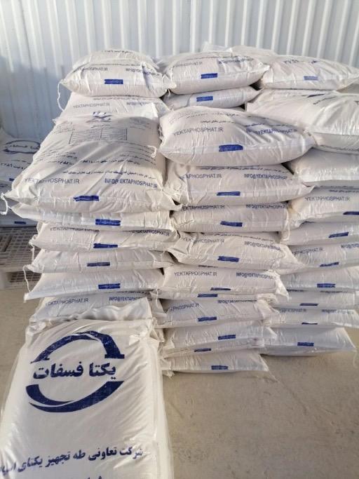 Yekta Phosphate brand packaging bags. Each bag contains 50 kg of dicalcium phosphate or monocalcium phosphate. To purchase dicalcium phosphate, please visit the consultation page.